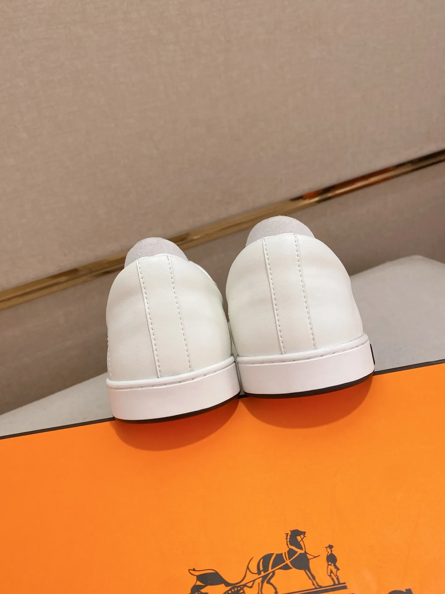 Men's clothing and shoes💰: 442💰《HERMES》【Classic original single version】Hermès; top 🔝purchase agent🔍🔍men's latest 🇺🇸 counter sales simultaneously, imported from Italy original ▲▲cowhide ▲▲ (high-end, nobility, class) ) Exquisite workmanship (Italian 🇮🇹 imported water-dyed 🐂 cowhide lining) sole: original sole provided by the original factory, ⚠️exclusive double-layer activity·TPR·rubber·combined molded outsole; super comfortable·wear-resistant·non-slip·environmental protection The real thing is more beautiful if you take the real thing (high quality, follow the order). You can enter and exit the counter at will * Number of yards: 38-44 (45 can be customized and cannot be returned or exchanged)